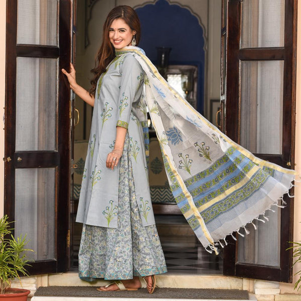 Swirling Suit Set